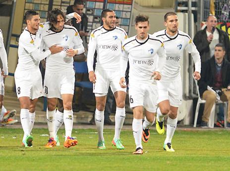 עכשיו לחזור לקרקע (צילום: ג'יני)