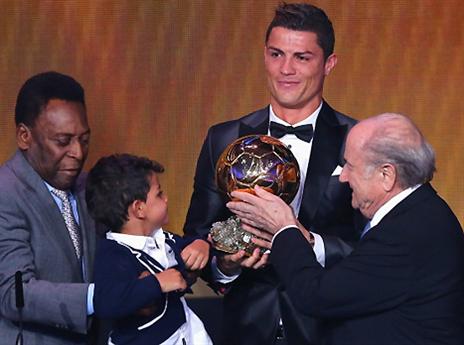 הרגע הכי מרגש. עם הילד (gettyimages)