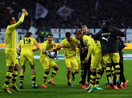 עדיין רעבים לתארים. שחקני דורטמונד חוגגים (GETTYIMAGES)