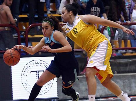 סל ניצחון של לירז קניג השאיר את אליצור נתניה בליגה (עודד קרני)