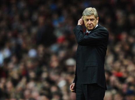 שם את הגביע בעדיפות גבוהה. ונגר (gettyimages)