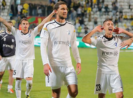 החגיגות מוכרות. ק"ש שוב ב-4 הגדולות בגביע (אנג'ו גוש ג'יני)