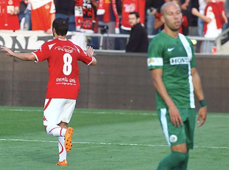 זגורי חוגג על צוצאליץ' (אלן שיבר)