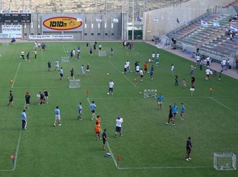 החגיגה חוזרת