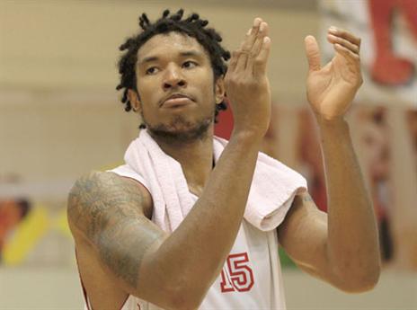 הגיע תורו ללהוט. הארפר (אלן שיבר)