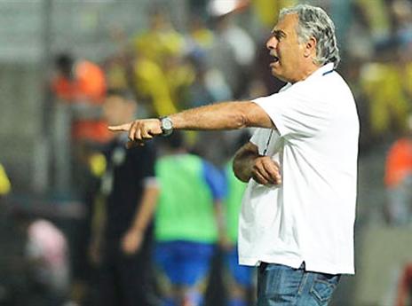 מזרחי. מחפש הגנה