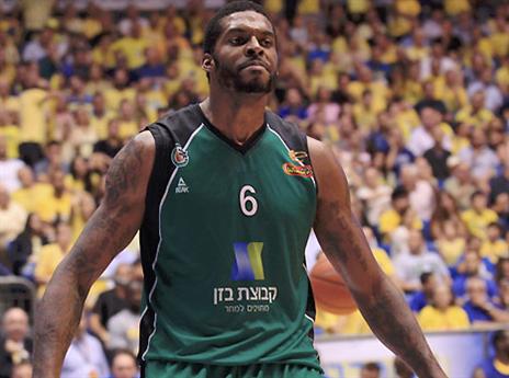 משחק מדהים שלו לא עזר. דונטה סמית (צילום: אלן שיבר)