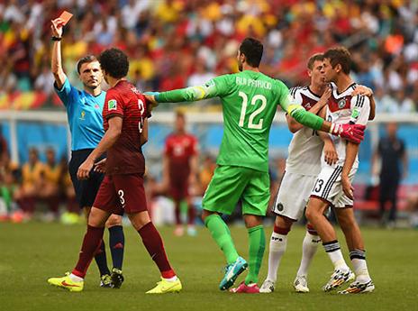 והנה הכרטיס האדום. פורטוגל נותרה עירומה (gettyimages)