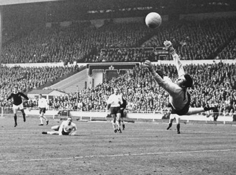 בנקס, כאב בטן בזמן הלא נכון (gettyimages)