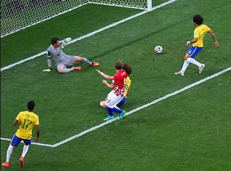 אפילו השער העצמי של מרסלו לא הזיז