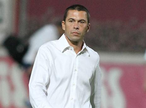 לא כל הסגל עובר בבקרה. גיא לוי (יוסי שקל)