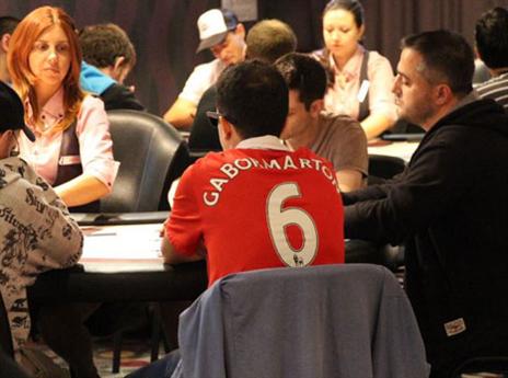 כן, הכינוי מוטבע גם על החולצה של מנצ'סטר יונייטד