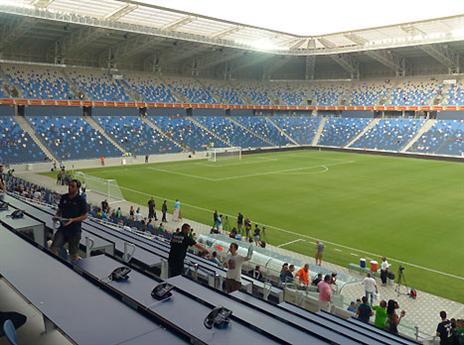 סמי עופר. יעצרו את המשחקים כדי לבנות משרדים?