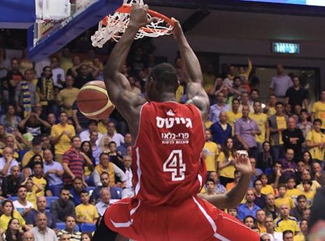 ומעל הכל - שאפו לאדומים. גייטס (אלן שיבר)