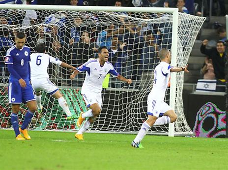 ורמוט חוגג את השער הראשון במשחק (אלן שיבר)