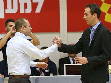 קטש ושמיר (עודד קרני מנהלת הליגה)