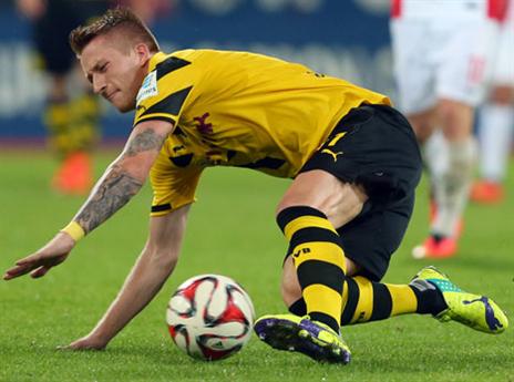 על הרצפה. רויס (gettyimages)