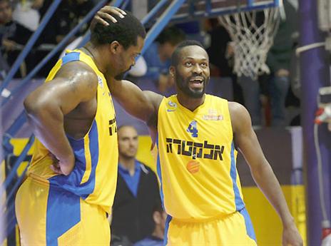 גם סופו ופארגו תרמו את שלהם למשחק (אלן שיבר)