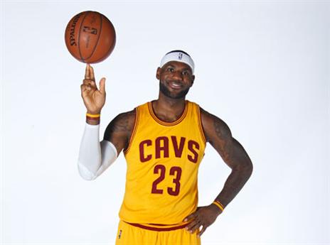 ומכאן והלאה? הכדור בידיים שלו (gettyimages)