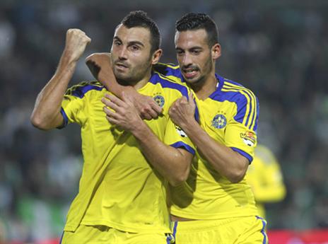 מיטרוביץ' עם שער הניצחון