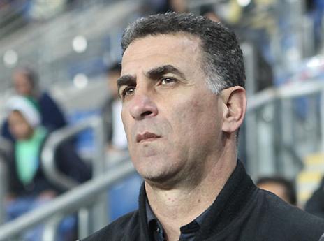 לא יכול להיות מרוצה מהתיקו הזה. בלבול (צילום: דני מרון)