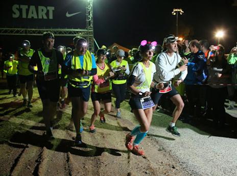 הרצים במסלול הירח (צילום: גלעד קוולרצ'יק)