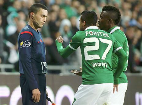 שני אדומים והרבה אמוציות הערב בסמי עופר (אלן שיבר)