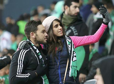 29,000 אוהדים הגיעו וצבעו את האצטדיון