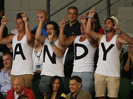 ביציעים מארי שלט (GETTYIMAGES)