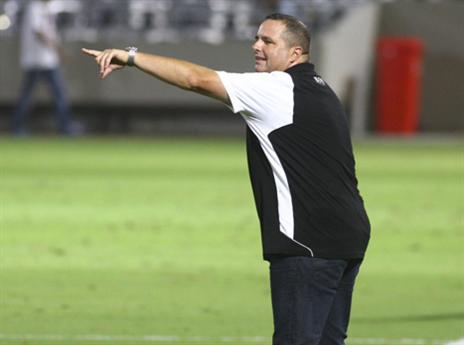 משהו בינו לבין הבלם לא הסתדר (אלן שיבר)