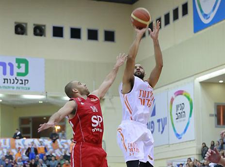 גם מחצי מרחק (אודליה מטרי, מכבי ראשל"צ)