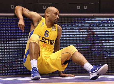 איפה הצהובים היו בלעדיו? סמית' (אלן שיבר)