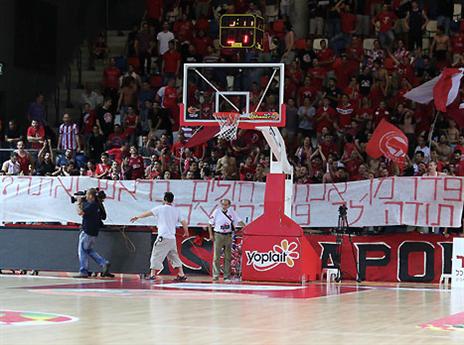 התשובה של אוהדי הפועל לפדרמן (אלן שיבר)