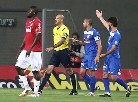 מאמן המלאבסים העדיף לא להתלונן על הפנדל נגדו (צילום: אלן שיבר)