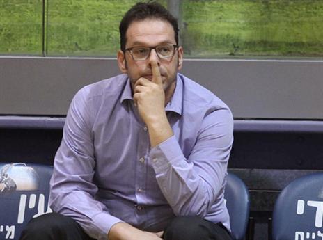 מנסה להרגיע את הרוחות. דרוקר