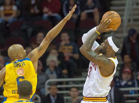 הפעם סמית' יעצור את ג'יימס? (Gettyimages)