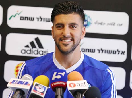 ריקן. לא משנה לו העמדה בה ישחק (צילום: אלן שיבר)