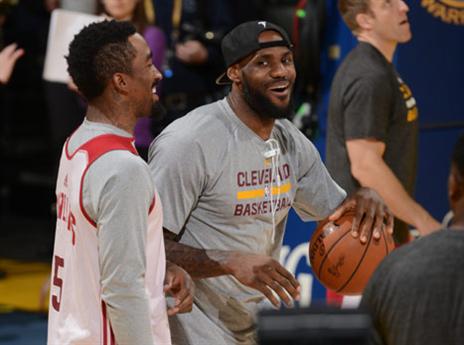 חיוכים באימון של הקאבס (getty)