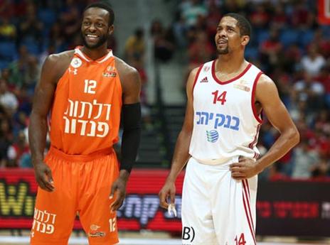 פרנקו העביר מסר לשחקניו (אלן שיבר)