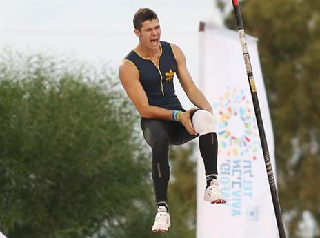 נפצע במהלך קפיצה. סקוריש (אלן שיבר)