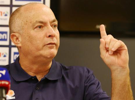 בונה על יניב גרין. אדלשטיין (אלן שיבר)