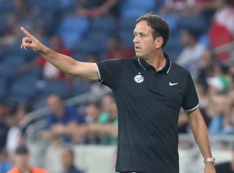 יכוון את הקבוצה? (יוסי שקל)