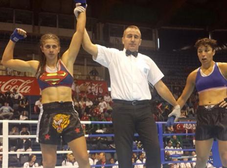 בלק ברגע הזכייה (באדיבות איגוד הקיקבוקס)