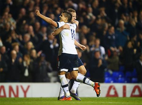 קיין ולאמלה חוגגים (Getty)