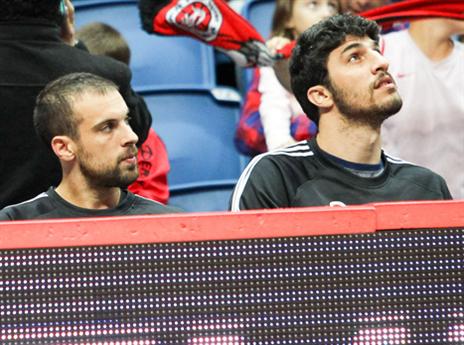 הלפרין צופה מבחוץ. לא בסגל (צילום: דני מרון)