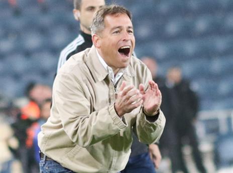 הוכנבוים. לא היה צריך להוציא את גילמור? (צילום: דני מרון)