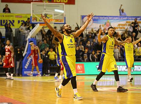 בלית ניתן לעצירה. סוואן (מנהלת הליגה)