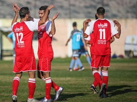 באקה חגגה העפלה (צילום: וואסים מוואסי)