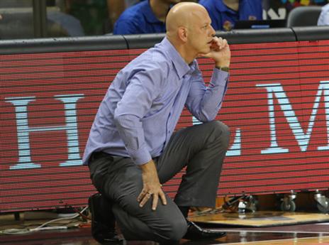 מתחיל לטפס למעלה. הדר