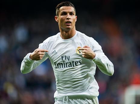 עכשיו הוא עם הפנים לכדור הזהב (getty)